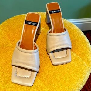 Angel Alarcon Made is Spain heels